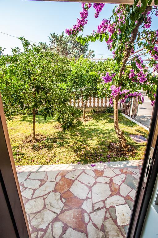 Dadule Apartments Podstrana Bilik gambar