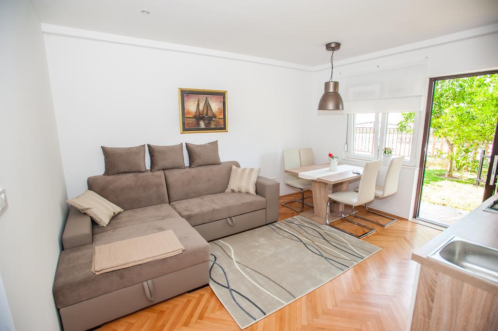 Dadule Apartments Podstrana Luaran gambar