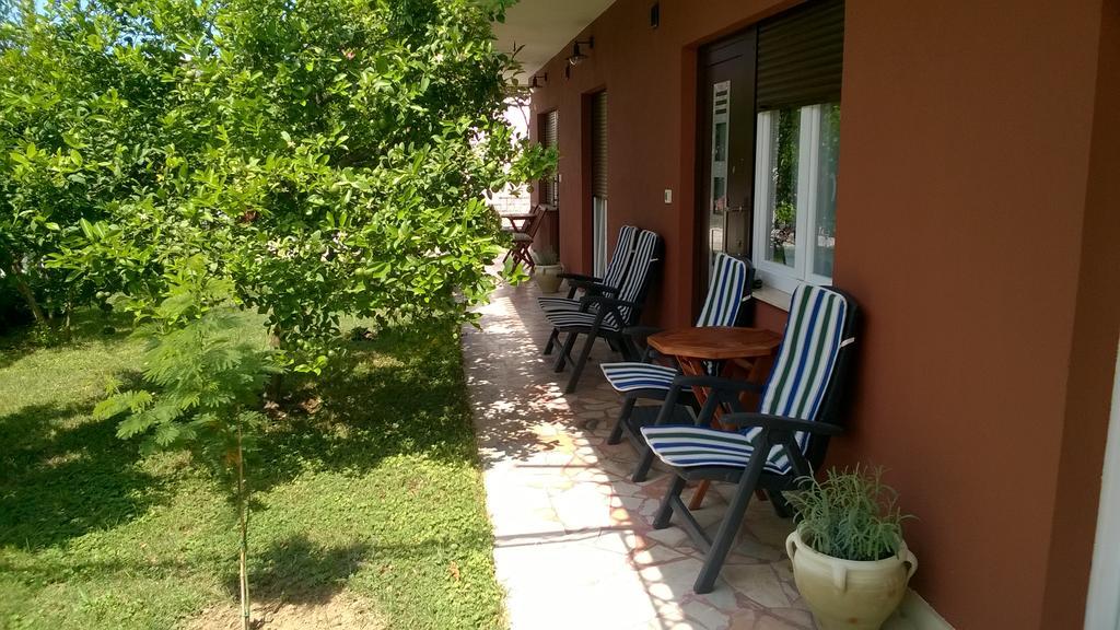 Dadule Apartments Podstrana Luaran gambar